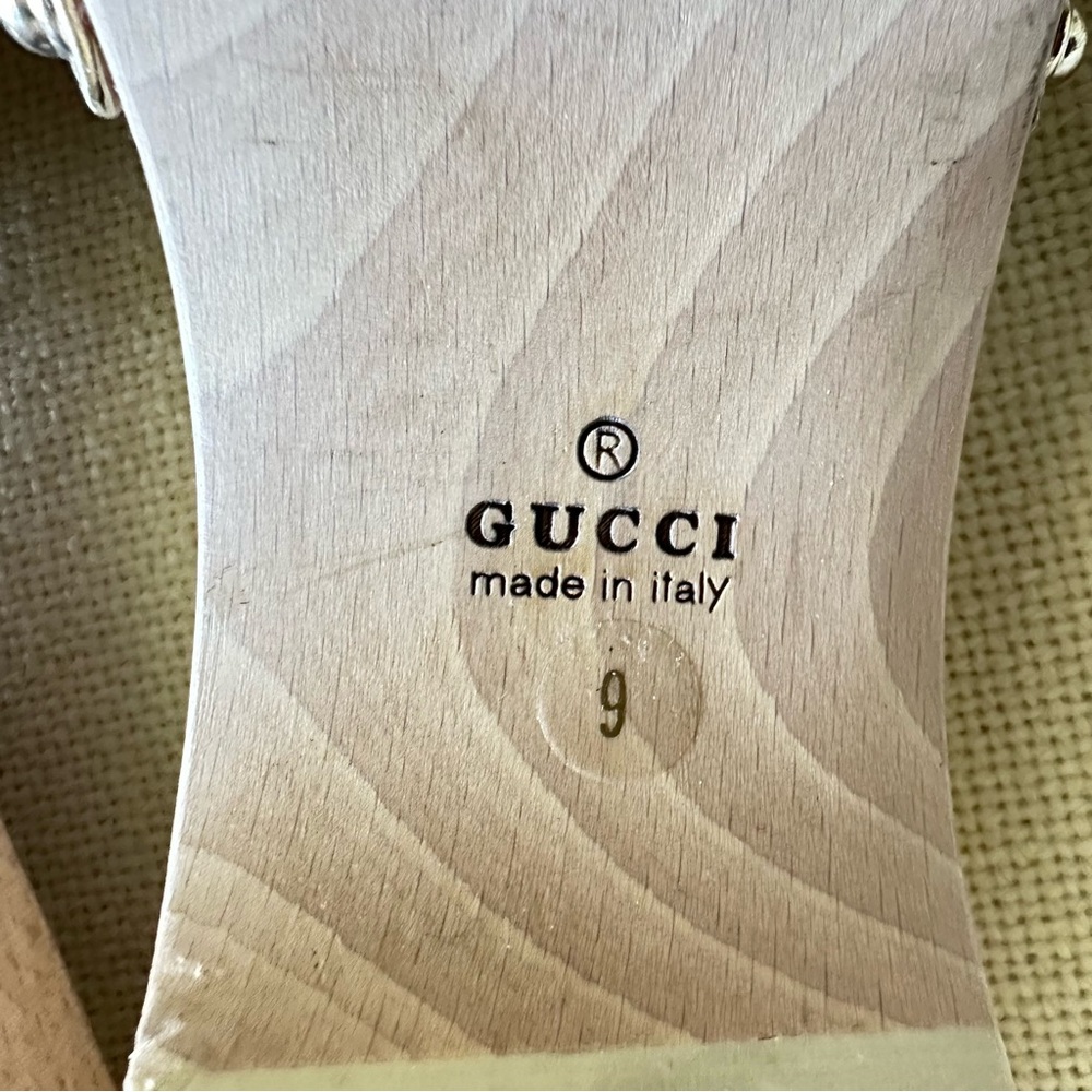 GUCCI Metallic Gold Horsebit Mules🌸 - Picture 4 of 6